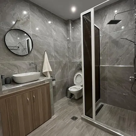 Koel Retreat Paralía